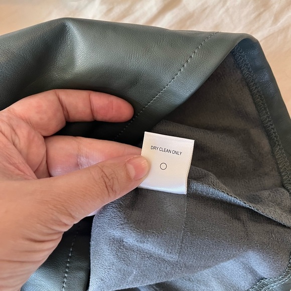 NWT Kirious Faux Leather Cropped Tank Top M - Picture 11 of 13